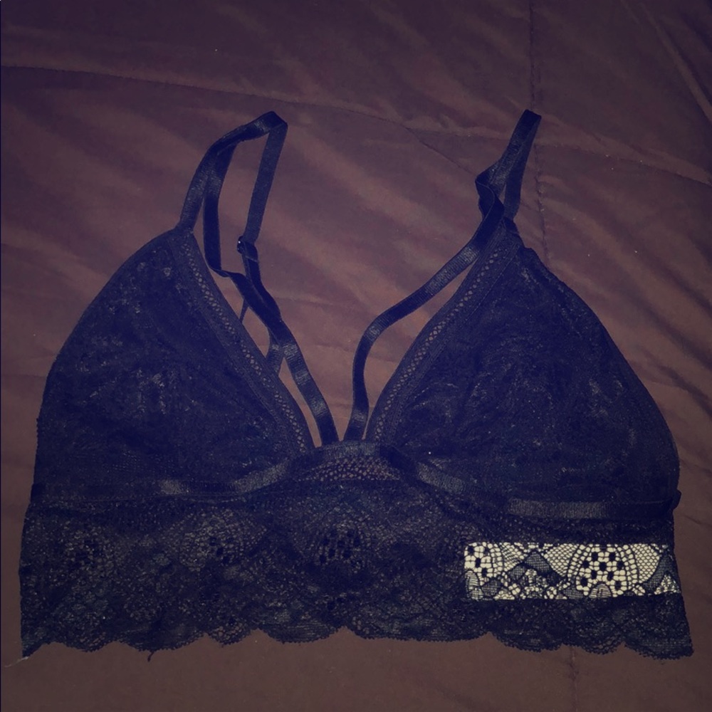 bralette.